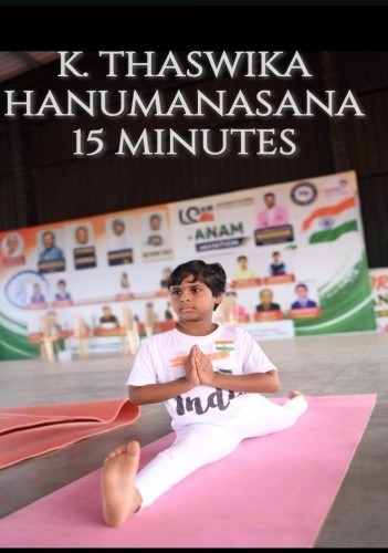 LONGEST DURATION HOLDING HANUMANASANA FOR 15 MINUTES